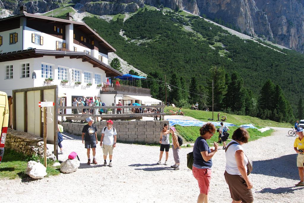 Rifugio Gardeccia Hutte Hotel Pozza di Fassa Exterior foto